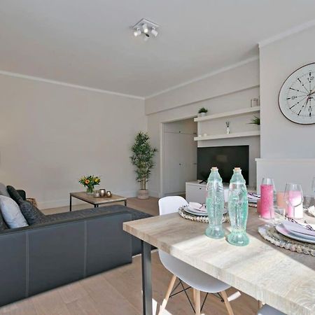 Huswell - Stylish Apartment At The Zeedijk Of Knokke Екстер'єр фото